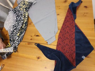 Vorlage und Stoffreste für Loop